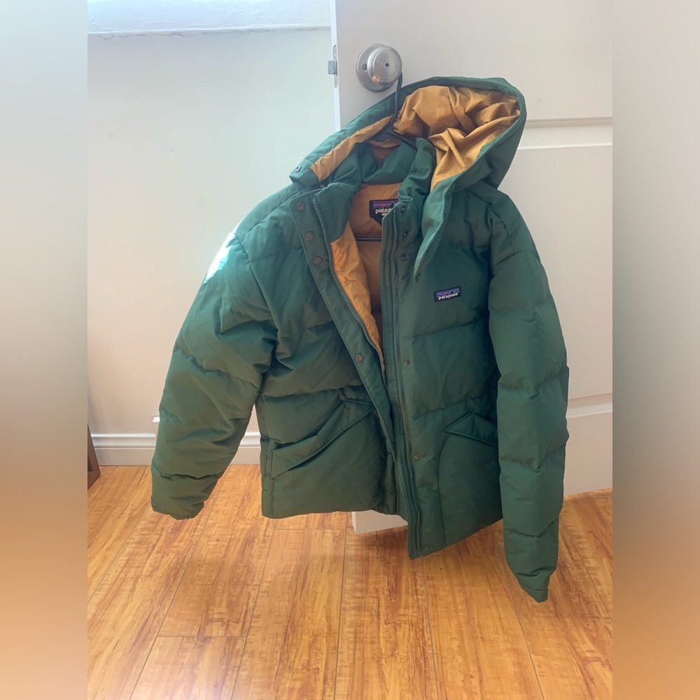 Patagonia parka forest green size L